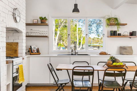 A PERFECT STAY - Bamboo Beach House - Accommodation QLD 3