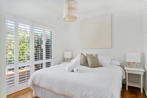 Capella Villa No. 3 Luxurious Beachside Style - Accommodation QLD 1