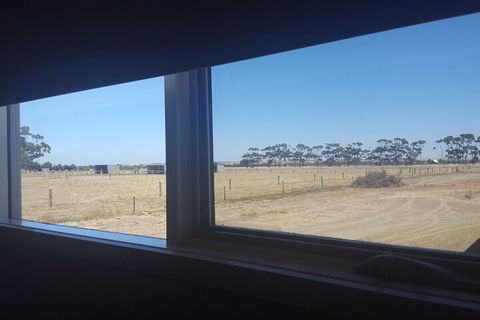 Lara Lodge - Accommodation QLD 4