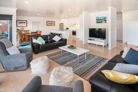 Wirraway Luxury Chalet - Accommodation QLD 2