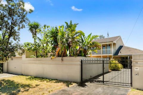 Isle Of Serenity - Accommodation QLD 0
