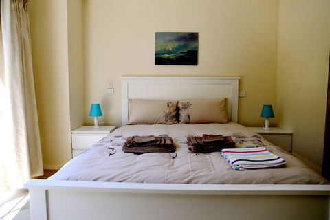 Isle Of Serenity - Accommodation QLD 1