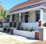 Captains Heritage Cottage - Accommodation QLD