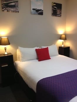 Smerdon Lodge Motel - Accommodation QLD 6