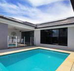 Grand Parade - Accommodation QLD