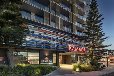 Ramada VetroBlu Scarborough Beach - Accommodation QLD 3