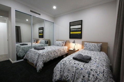 Marina Views At Mindarie Marina - Accommodation QLD 1