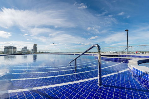 Meriton Suites Southport, Gold Coast - Accommodation QLD 5