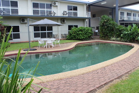 Barrier Reef Motel - Accommodation QLD 1