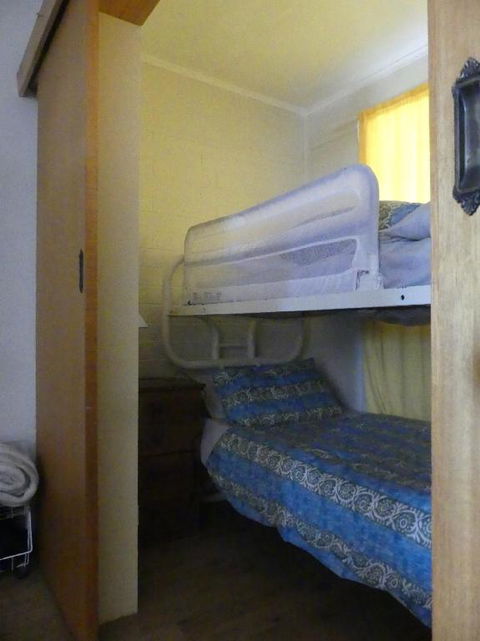 Blue Dog Holiday Units - Accommodation QLD 5