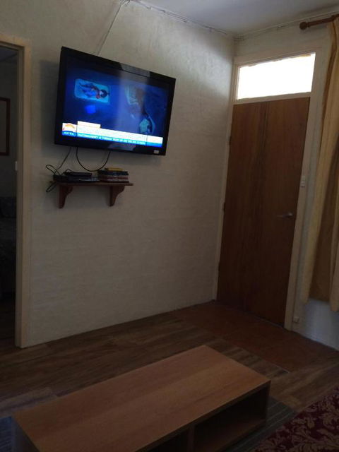 Blue Dog Holiday Units - Accommodation QLD 3