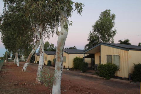 AAOK Karratha Caravan Park - Accommodation QLD 6