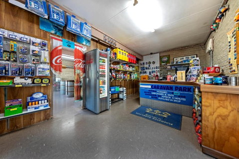 Nullarbor Roadhouse - Accommodation QLD 2