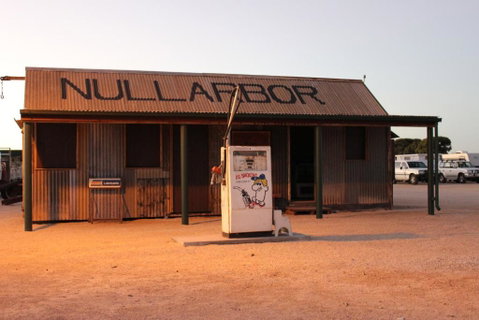 Nullarbor Roadhouse - Accommodation QLD 1