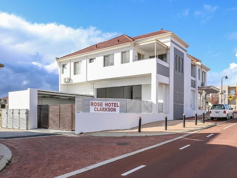 Rose Hotel Clarkson - Accommodation QLD 2