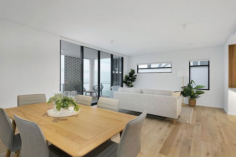 SOKO Waterfront - Accommodation QLD 2