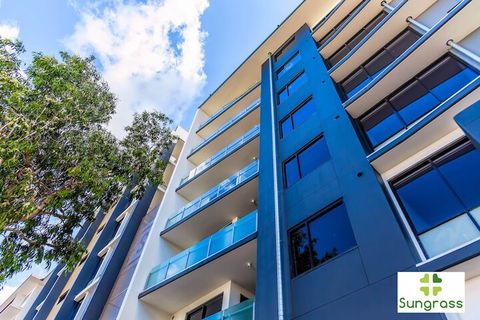 SOKO Waterfront - Accommodation QLD 1