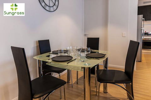 SOKO Waterfront - Accommodation QLD 4