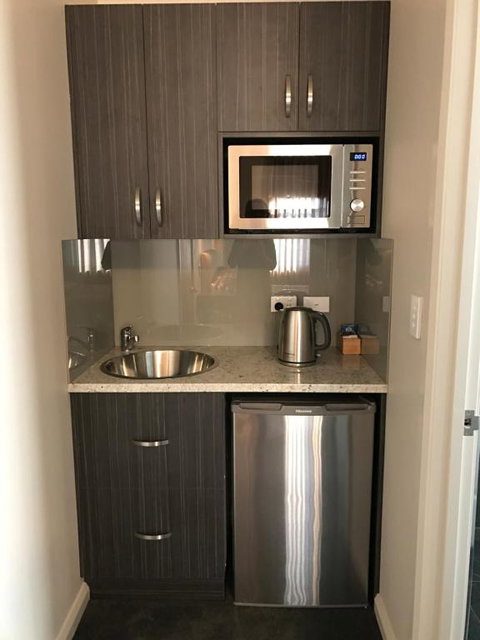 Lords Hotel - Accommodation QLD 3