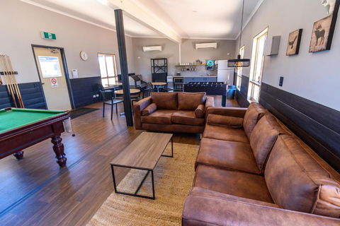 Oasis Newman - Accommodation QLD 4