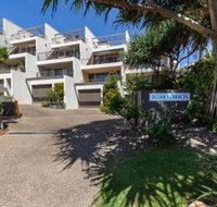 Comfortable  stylish with rooftop spa - Accommodation QLD