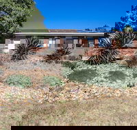 Fairhills - beautifully styled - Accommodation QLD