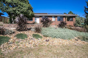 Fairhills - Beautifully Styled - Accommodation QLD 0