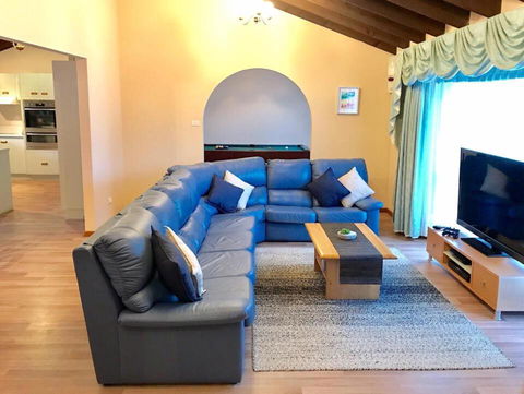 Kokomo - Accommodation QLD 6