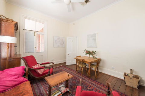 Post Office Apartment - Accommodation QLD 4