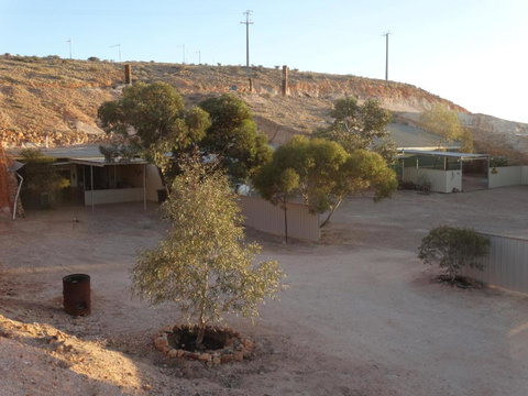 Dinky Dis Dugout - Accommodation QLD 1