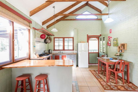 Narrawallee Creek Studio - Accommodation QLD 2