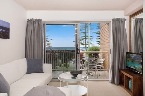 Camden House No.2 - Accommodation QLD 3