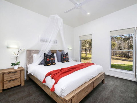 Ironbark Villa 4 - Accommodation QLD 3