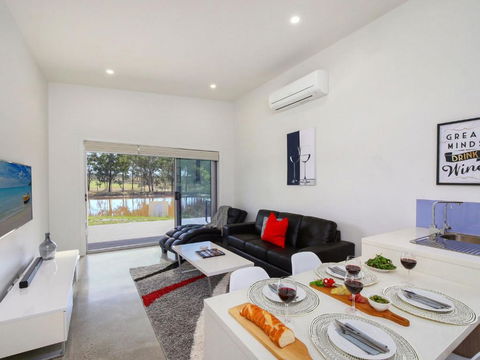 Ironbark Villa 6 - Accommodation QLD 4