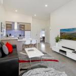 Ironbark Villa 6 - Accommodation QLD 0