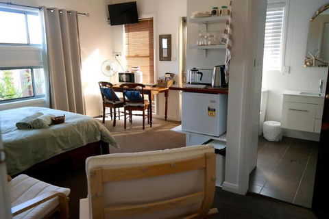 Serenity Lodge For Couples - Accommodation QLD 6