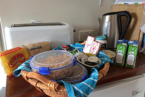 Serenity Lodge For Couples - Accommodation QLD 5