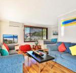 Sandy Toes Beach House Jervis Bay 2min to Beach - Accommodation QLD