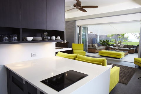 Essence Beachfront Retreat - Accommodation QLD 1