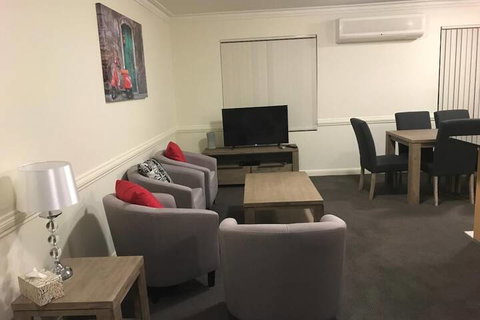 Caulta Apartments - Accommodation QLD 6