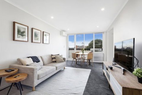BOUTIQUE STAYS - Ace's Place - Accommodation QLD 0