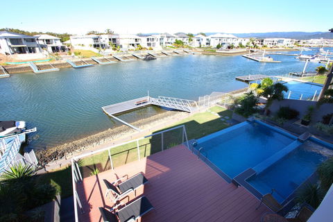 Infinity Quays - Accommodation QLD 5
