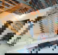 Smoko - Accommodation QLD