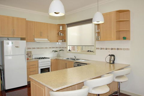 Into Freedom - Accommodation QLD 5