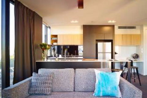 Austin Apartments - Accommodation QLD 4