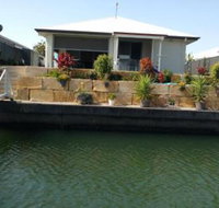 M  Ts Waterfront Bed  Breakfast - Accommodation QLD