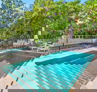 Hamptons Hideaway at the Cove - Accommodation QLD
