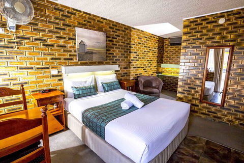 Apple & Grape Motel - Accommodation QLD 4