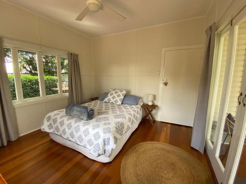 Miss Bullens Cottage - Accommodation QLD 4