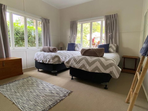 Miss Bullens Cottage - Accommodation QLD 3